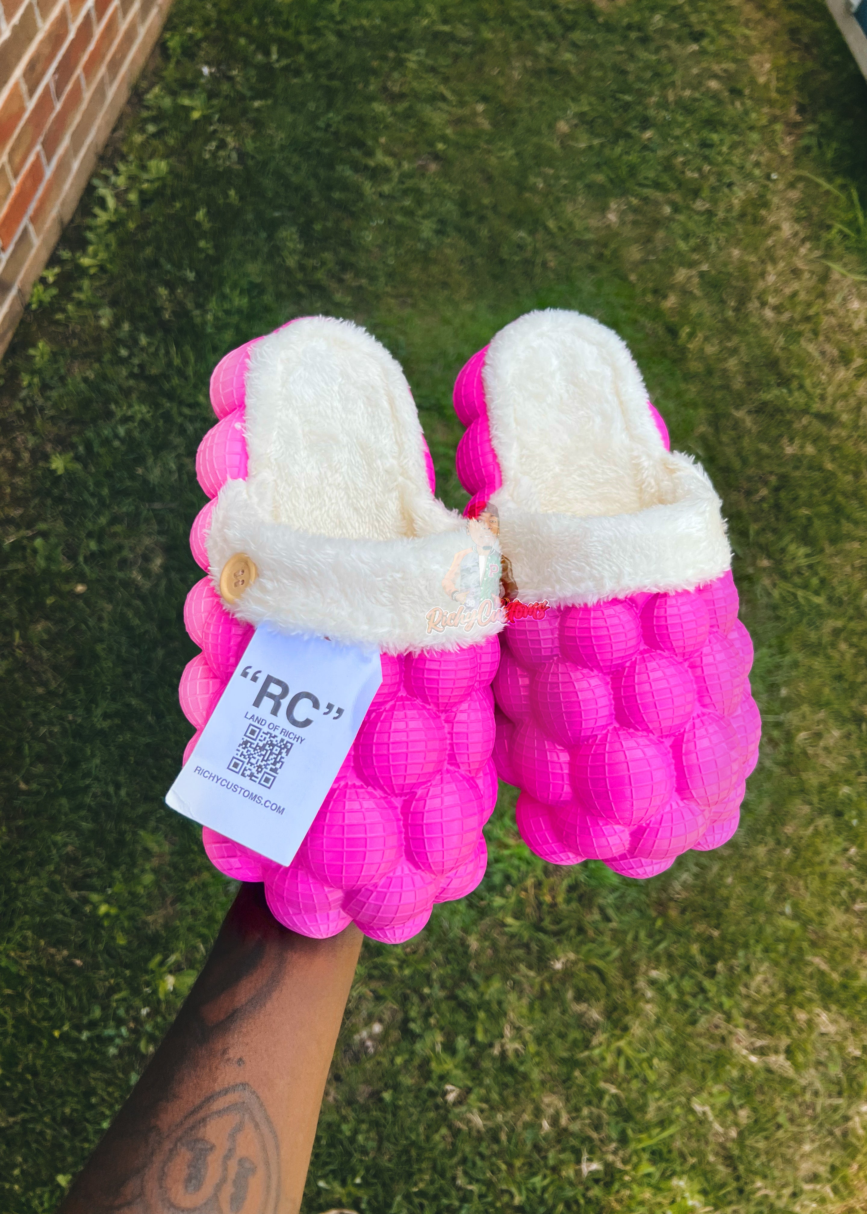 Richy PUFFS Ball Slippers HOT PINK💗 X  